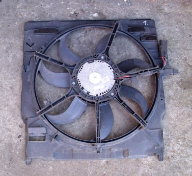 Ventilátor s krytem BMW X5 E70, X6 E71, 17428509746