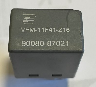 Relé 90080-87021 VFM-11F41-Z16 Přerušovač blinkru Toyota