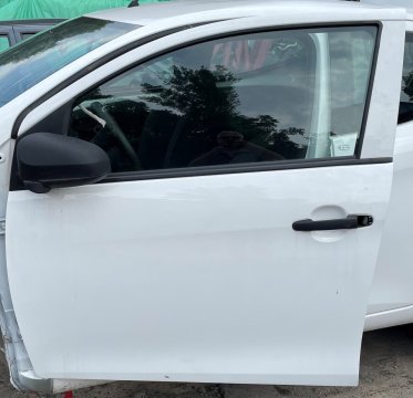 Dveře levé přední Toyota Aygo II B4 14-22