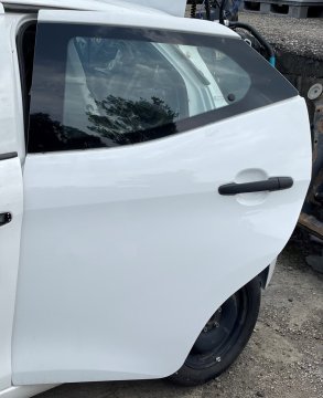 Dveře levé zadní Toyota Aygo B4 14-22