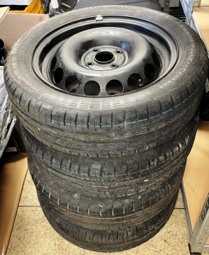 4ks Plechové disky 4.5Jx15H2 R15 ET35, 4x100 + pneu CONTINENTAL ContiEcoContact 5 165/60 R15 77H originál Toyota Aygo, Peugeot 108ER, Citroen C1 II