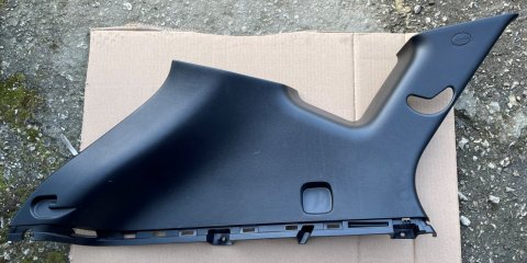 85850-2Y1009P Vnitřní kryt horní pro levý zadní sloupek Hyundai IX35