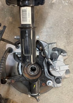 Přední těhlice s tlumičem levá, kompletní Opel Zafira Life, Toyota, Peugeot, Citroën
