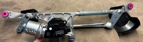 Mechanismus stěračů + motorek 85110-K0120 Toyota YARIS IV