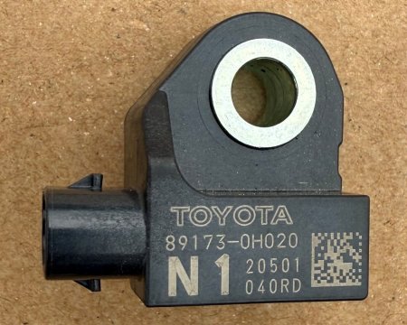 Čidlo bočního nárazu 89173-0H020 Toyota YARIS P21 Nové