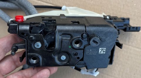 Zámek posuvných dveří levý 9808417080 PSA Citroën, Peugeot, Opel Zafíra
