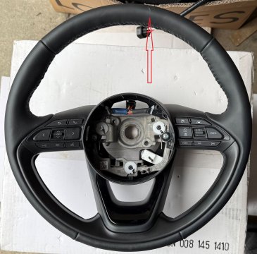 Multifunkční volant v kůži Toyota Yaris IV P21 20-