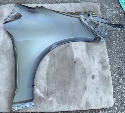Blatník přední levý 5380202270 Toyota Corolla TS E21 19-