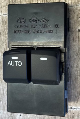 Nový spínač ovládání oken vlevo vpředu 93570-1H021 / 36949K-1000 / 93570-1K060 Hyundai ix20 JC 10-19